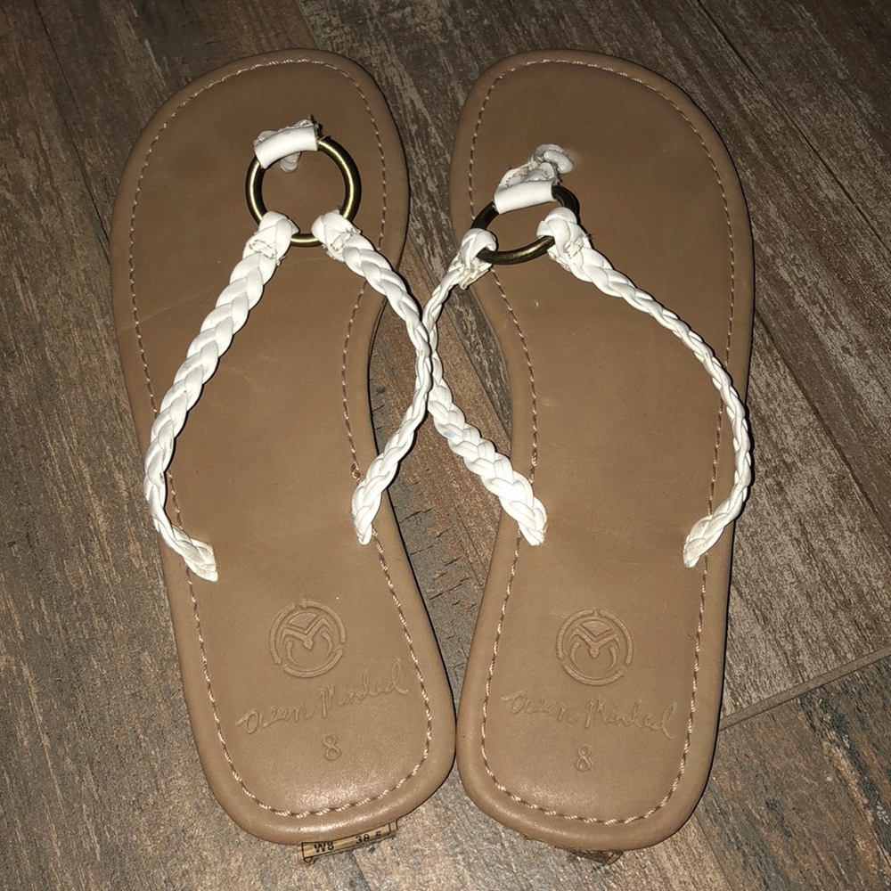 Size 8, Ocean Minded flip flops